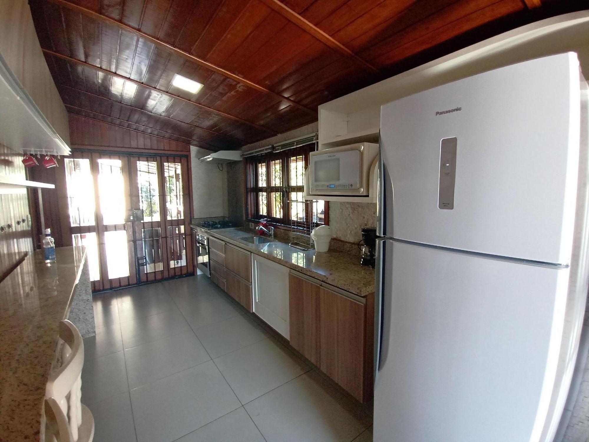 Moreira Casa Com Churrasqueira E Ar-Condicionado Убатуба Екстериор снимка